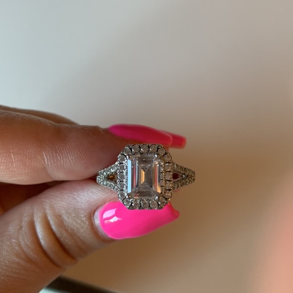 Sterling silver ring size 8 - Picture 3 of 6